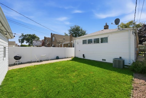 Tiny photo for 5231 S Meade Avenue, Chicago, IL 60638 (MLS # 12742525)