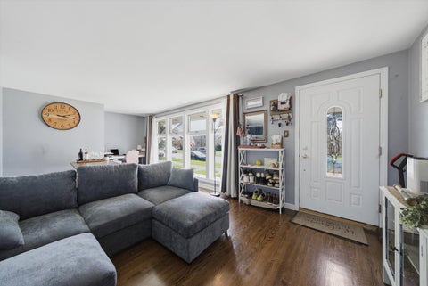 Tiny photo for 5231 S Meade Avenue, Chicago, IL 60638 (MLS # 12742525)