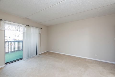 Tiny photo for 650 Whitney Court #203, Gurnee, IL 60031 (MLS # 12480971)