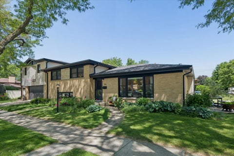 Tiny photo for 701 Laporte Avenue, Wilmette, IL 60091 (MLS # 12661316)
