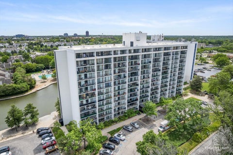 Photo of 2015 S Finley Road #1104, Lombard, IL 60148 (MLS # 12653505)