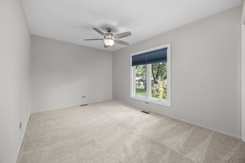 Tiny photo for 1505 Chartwell Road, Schaumburg, IL 60195 (MLS # 12449842)