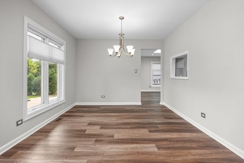 Tiny photo for 1505 Chartwell Road, Schaumburg, IL 60195 (MLS # 12449842)