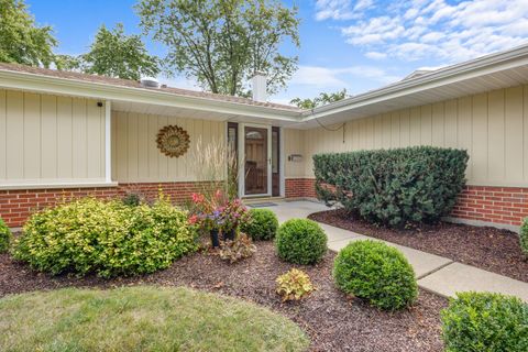 Tiny photo for 1505 Chartwell Road, Schaumburg, IL 60195 (MLS # 12449842)