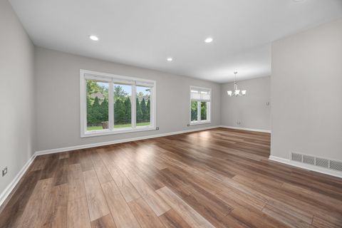 Tiny photo for 1505 Chartwell Road, Schaumburg, IL 60195 (MLS # 12449842)