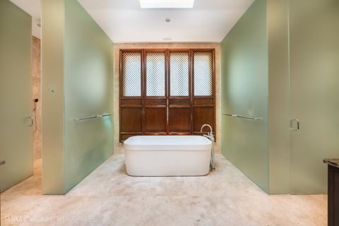 Tiny photo for 55 S Deere Park Drive, Highland Park, IL 60035 (MLS # 12409049)