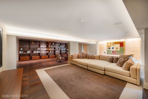 Tiny photo for 55 S Deere Park Drive, Highland Park, IL 60035 (MLS # 12409049)