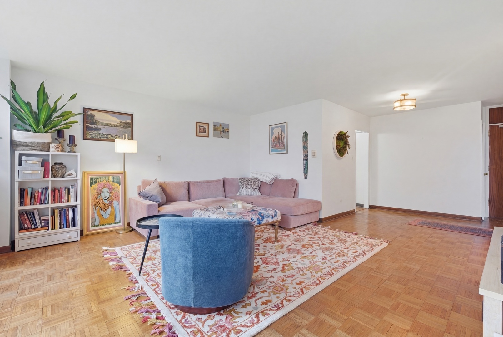 1000 N Lake Shore Drive 604