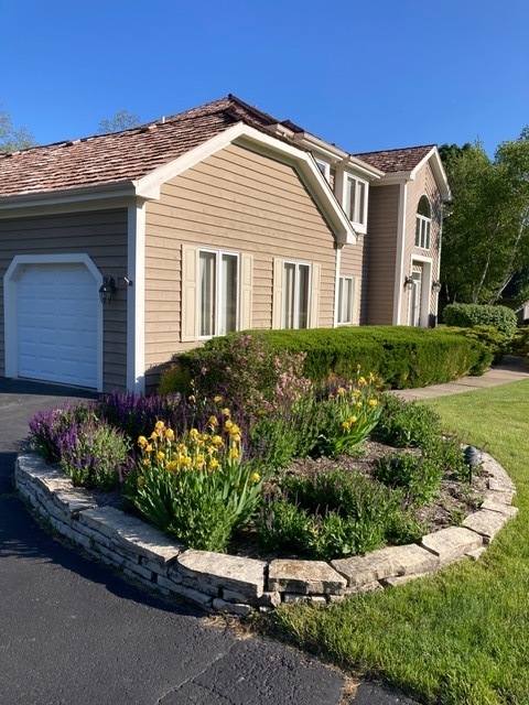 25410 N Cayuga Trail
