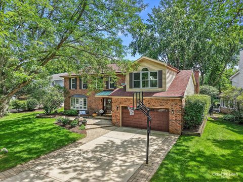 Tiny photo for 2425 Tanglewood Drive, Lisle, IL 60532 (MLS # 12678275)