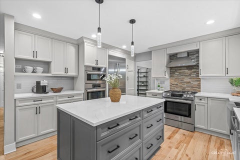 Tiny photo for 2425 Tanglewood Drive, Lisle, IL 60532 (MLS # 12678275)