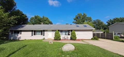 Tiny photo for 1275 Bloomingdale Road, Glendale Heights, IL 60139 (MLS # 12697327)