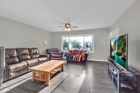 Tiny photo for 1275 Bloomingdale Road, Glendale Heights, IL 60139 (MLS # 12697327)