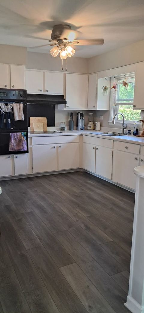 Tiny photo for 1275 Bloomingdale Road, Glendale Heights, IL 60139 (MLS # 12697327)