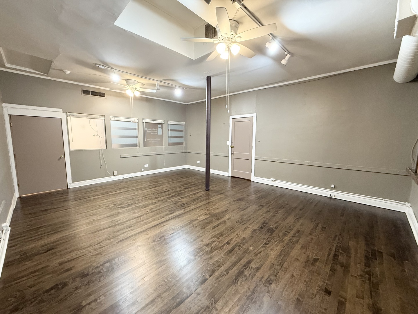 5412 N Clark Street S2