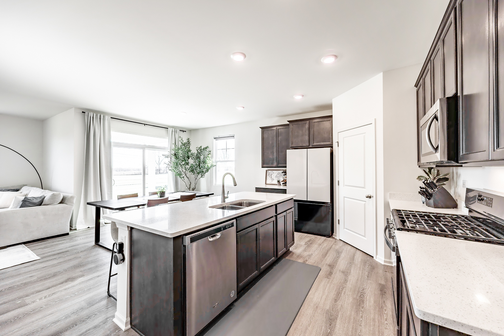 707 Kentshire Circle