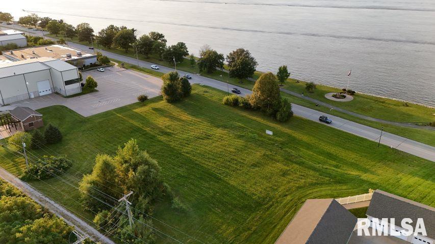 0 RIVER Drive