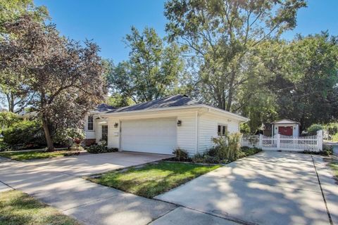 Tiny photo for 3800 Harrison Avenue, Brookfield, IL 60513 (MLS # 12477888)