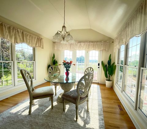 Tiny photo for 523 Mallard Point Drive, North Aurora, IL 60542 (MLS # 12630239)