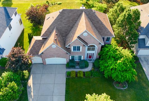 Tiny photo for 523 Mallard Point Drive, North Aurora, IL 60542 (MLS # 12630239)