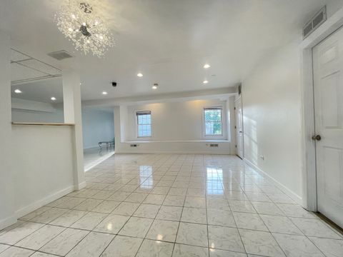 Tiny photo for 523 Mallard Point Drive, North Aurora, IL 60542 (MLS # 12630239)