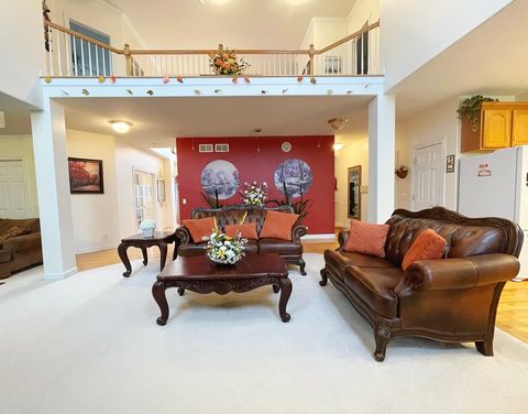 Tiny photo for 523 Mallard Point Drive, North Aurora, IL 60542 (MLS # 12630239)