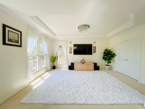 Tiny photo for 523 Mallard Point Drive, North Aurora, IL 60542 (MLS # 12630239)