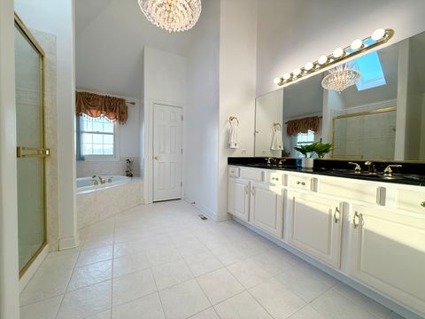 Tiny photo for 523 Mallard Point Drive, North Aurora, IL 60542 (MLS # 12630239)