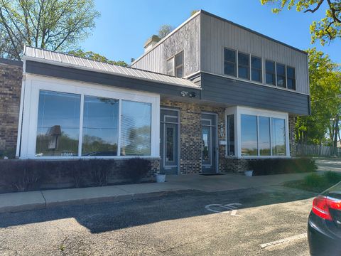 790 BARRON Boulevard B Grayslake IL 60030