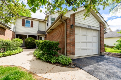 Tiny photo for 514 E Windgate Court #D, Arlington Heights, IL 60005 (MLS # 12725097)