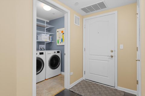 Tiny photo for 845 E 22nd Street #b105, Lombard, IL 60148 (MLS # 12494830)