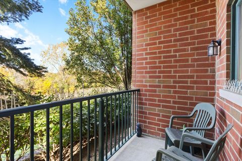 Tiny photo for 845 E 22nd Street #b105, Lombard, IL 60148 (MLS # 12494830)