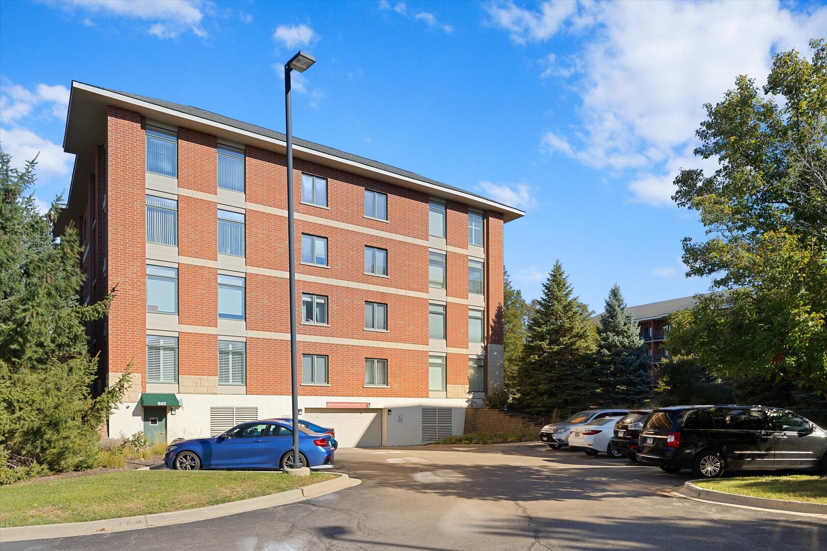 845 E 22nd Street b105