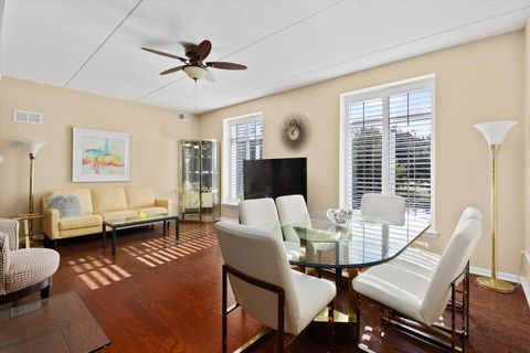 Tiny photo for 845 E 22nd Street #b105, Lombard, IL 60148 (MLS # 12494830)