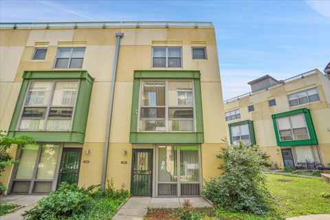 Photo of 2241 S Archer Avenue #4, Chicago, IL 60616 (MLS # 12490469)