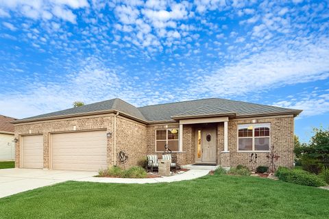 Photo of 21053 Benjamin Drive, Shorewood, IL 60404 (MLS # 12462785) Photo of 21053 Benjamin Drive, Shorewood, IL 60404 (MLS # 12462785)