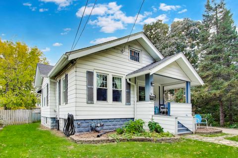 Tiny photo for 121 W Fremont Street, Arlington Heights, IL 60004 (MLS # 12509434)