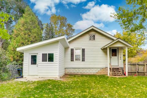 Tiny photo for 121 W Fremont Street, Arlington Heights, IL 60004 (MLS # 12509434)