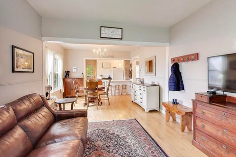 Tiny photo for 121 W Fremont Street, Arlington Heights, IL 60004 (MLS # 12509434)