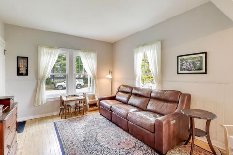 Tiny photo for 121 W Fremont Street, Arlington Heights, IL 60004 (MLS # 12509434)