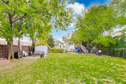 Tiny photo for 121 W Fremont Street, Arlington Heights, IL 60004 (MLS # 12509434)