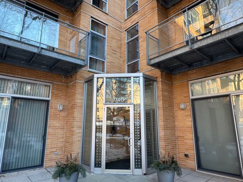Tiny photo for 1740 Oak Avenue #409, Evanston, IL 60201 (MLS # 12533767)