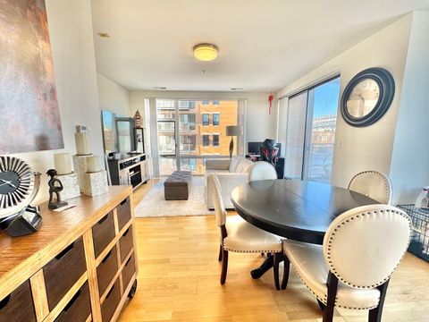 Tiny photo for 1740 Oak Avenue #409, Evanston, IL 60201 (MLS # 12533767)