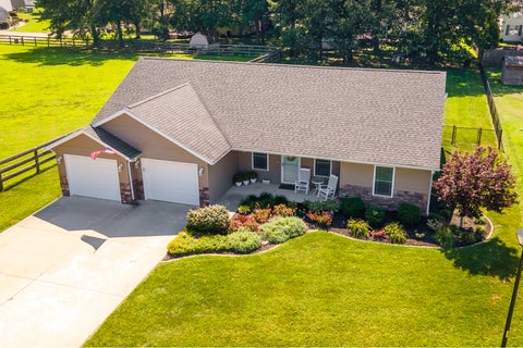 Tiny photo for 1404 Dew Drop Drive, Marion, IL 62959 (MLS # 12705857)