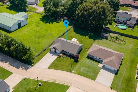 Tiny photo for 1404 Dew Drop Drive, Marion, IL 62959 (MLS # 12705857)