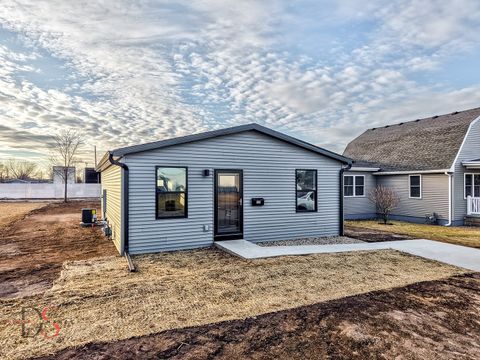 Photo of 309 19th Avenue, Ottawa, IL 61350 (MLS # 12569789)