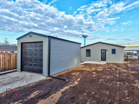 Tiny photo for 309 19th Avenue, Ottawa, IL 61350 (MLS # 12569789)