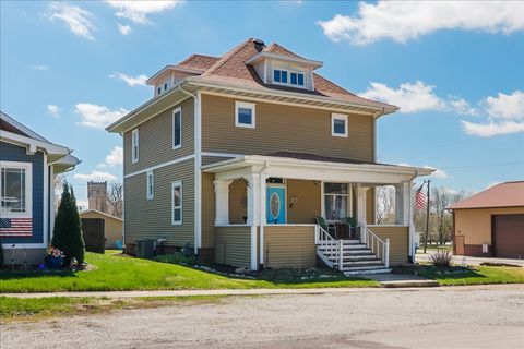 Photo of 302 E Main Street, Colfax, IL 61728 (MLS # 12590168)