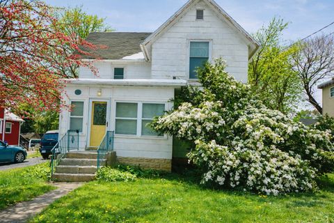 Photo of 810 Julien Street, Belvidere, IL 61008 (MLS # 12528404)