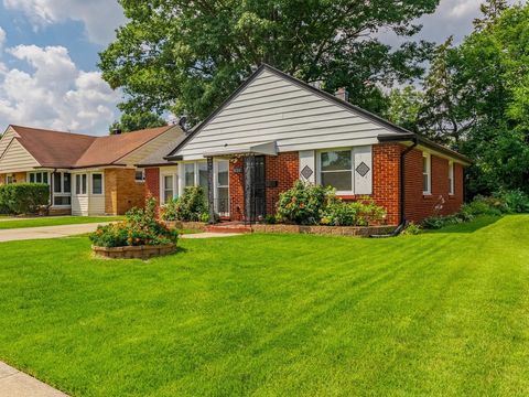 Tiny photo for 920 Suffolk Avenue, Westchester, IL 60154 (MLS # 12558559)
